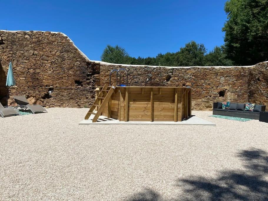 Spacious 1 Bed Home With Shared Pool Champagnac-la-Rivière Eksteriør bilde